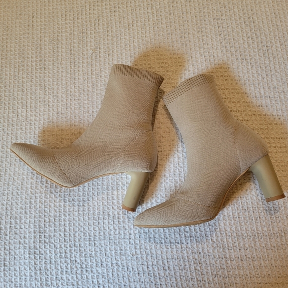 Elegant Tan Sock  Boots - Picture 5 of 9